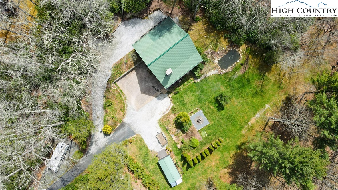 683 Joe Hartley Road Linville, NC 28657 - Photo 7 of 50