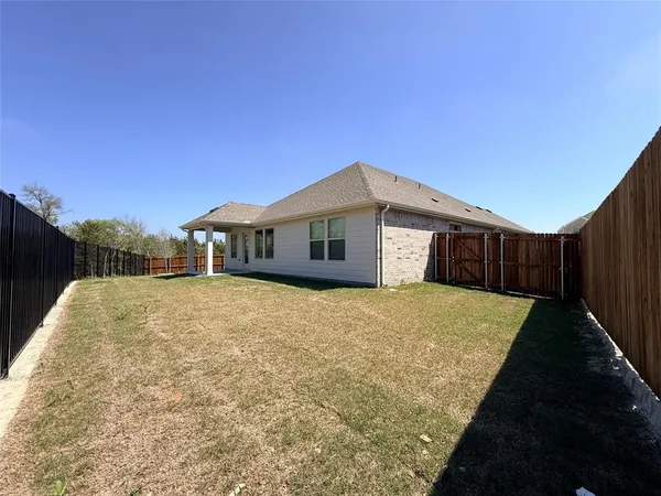 $2,450 | 700 London Town Lane, McKinney, TX 75071
