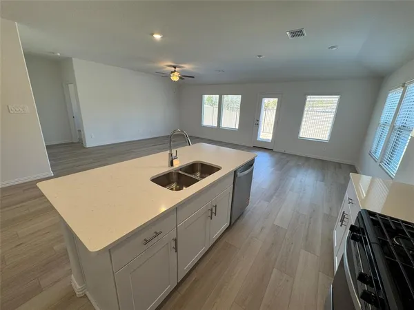 $2,450 | 700 London Town Lane, McKinney, TX 75071