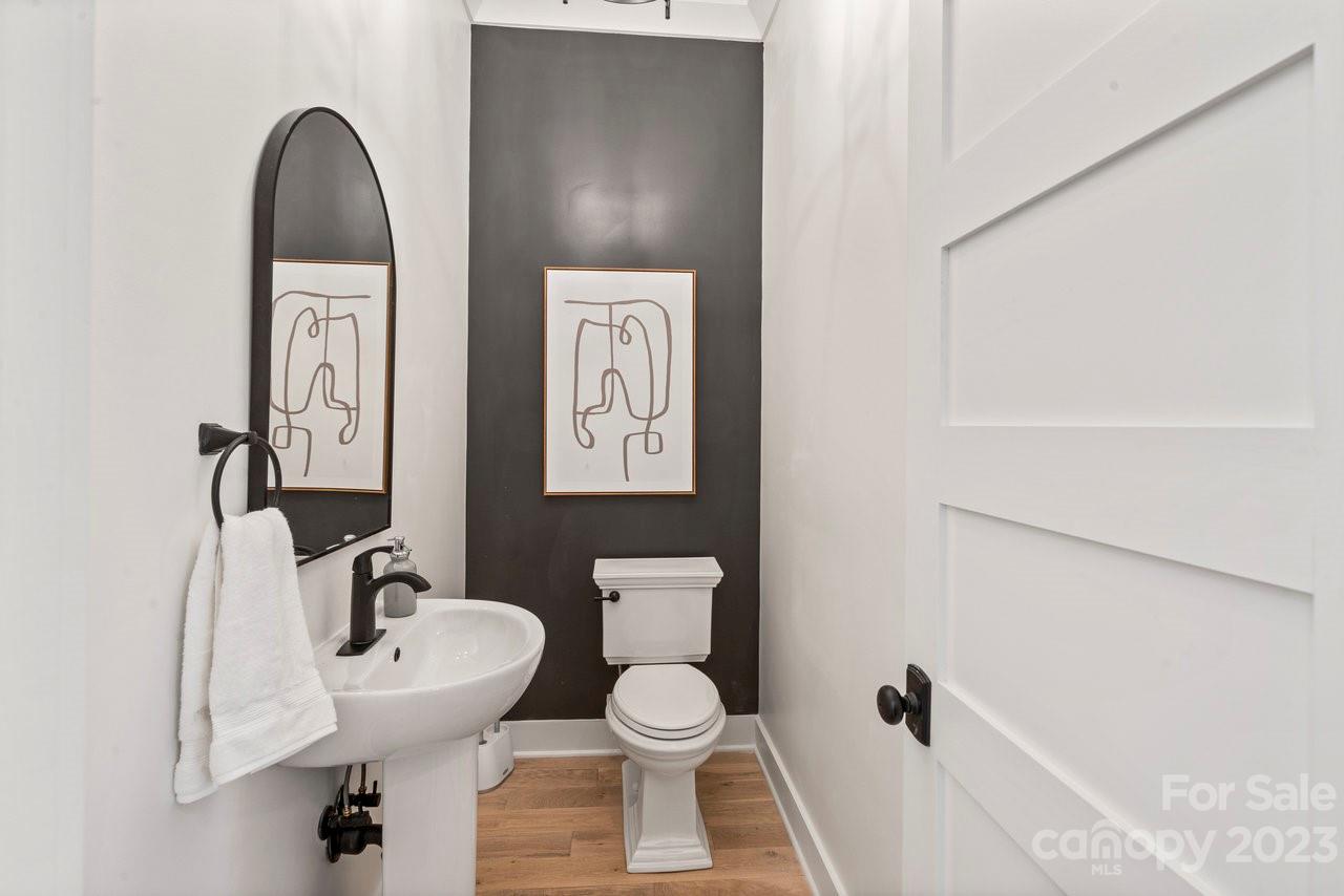 1404 Lilac Road Charlotte, NC 28209 - Photo 12 of 41 Gallery Image 12