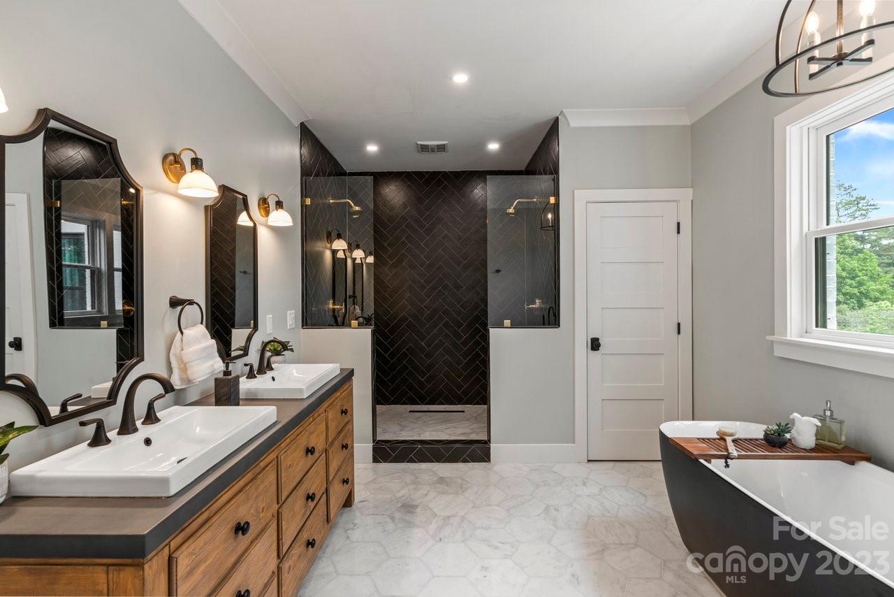 1404 Lilac Road Charlotte, NC 28209 - Photo 16 of 41 Gallery Image 16