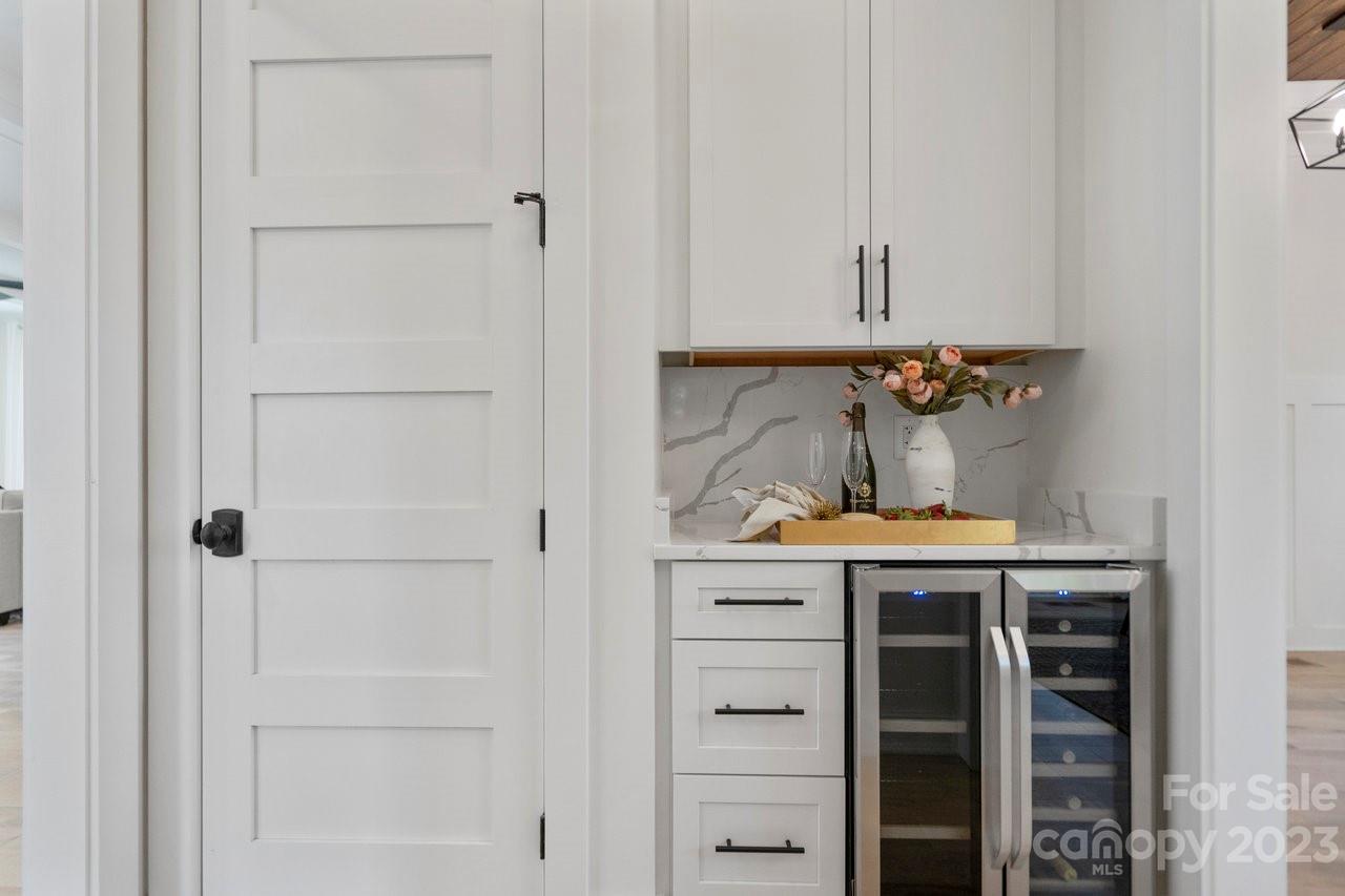 1404 Lilac Road Charlotte, NC 28209 - Photo 9 of 41 Gallery Image 9