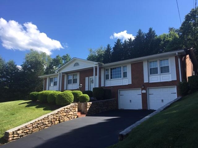 5934 Castle Rock Road Roanoke, VA 24018 - Photo 1 of 1 Front of Home