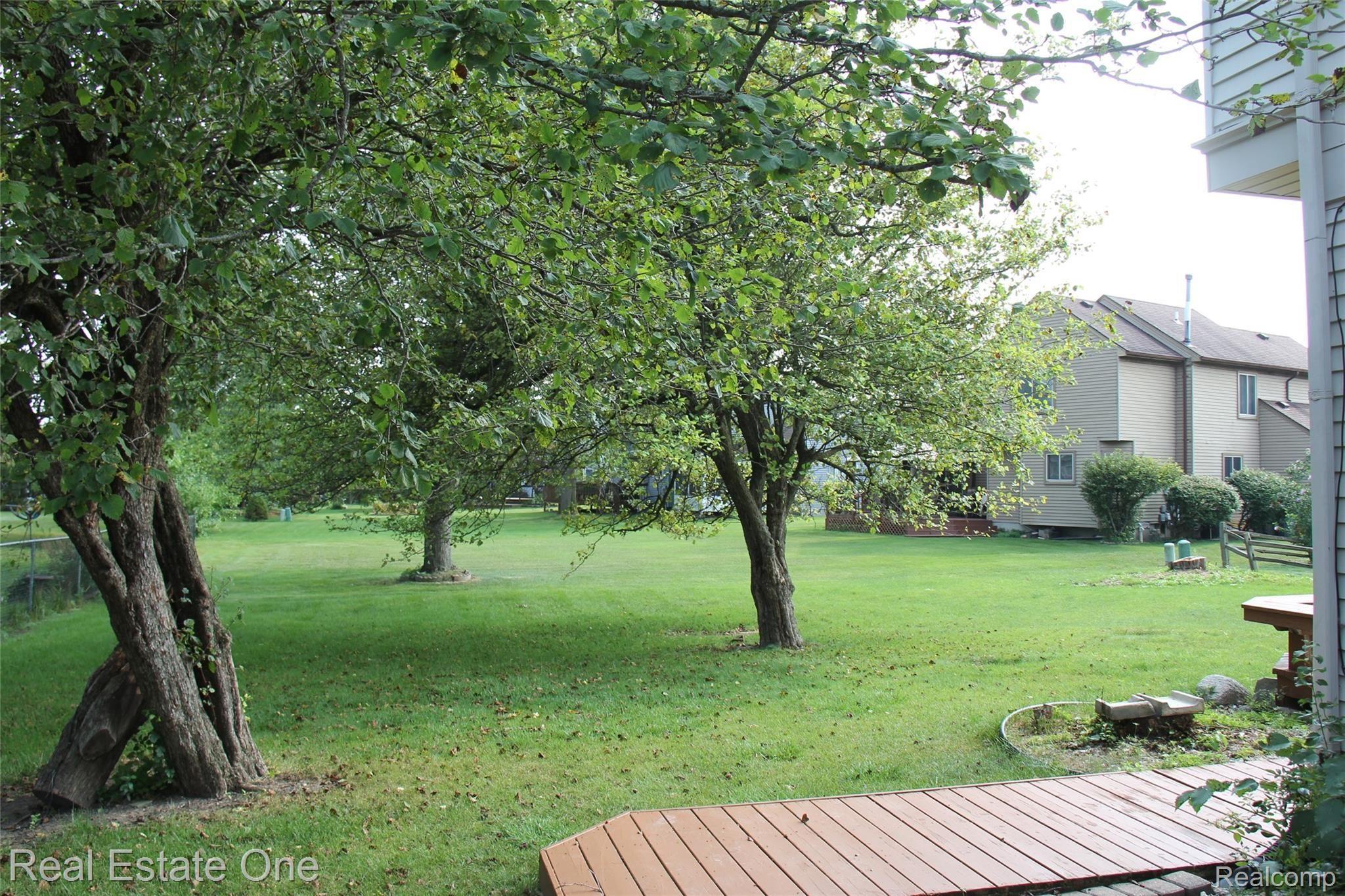 44777 Saltz Road Canton, MI 48187 - Photo 3 of 65 IMG_4723.JPG