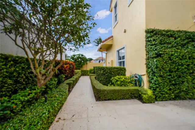 $3,900,000 | 3585 Admirals Way, Delray Beach, FL 33483