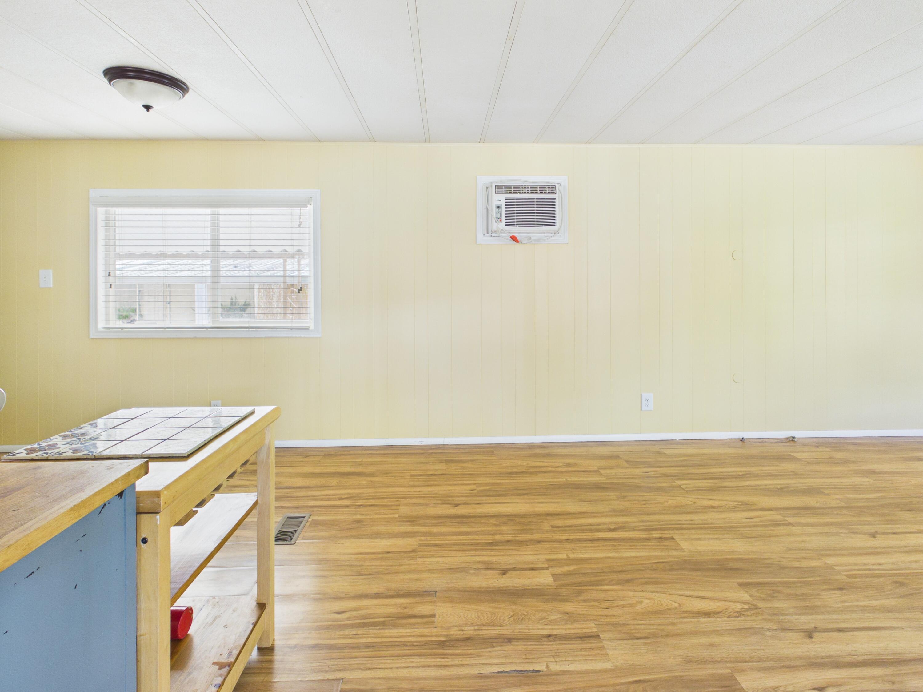 72 West Coast Road, Unit 22 Redway, CA 95560 - Photo 14 of 36 Gallery Image 14