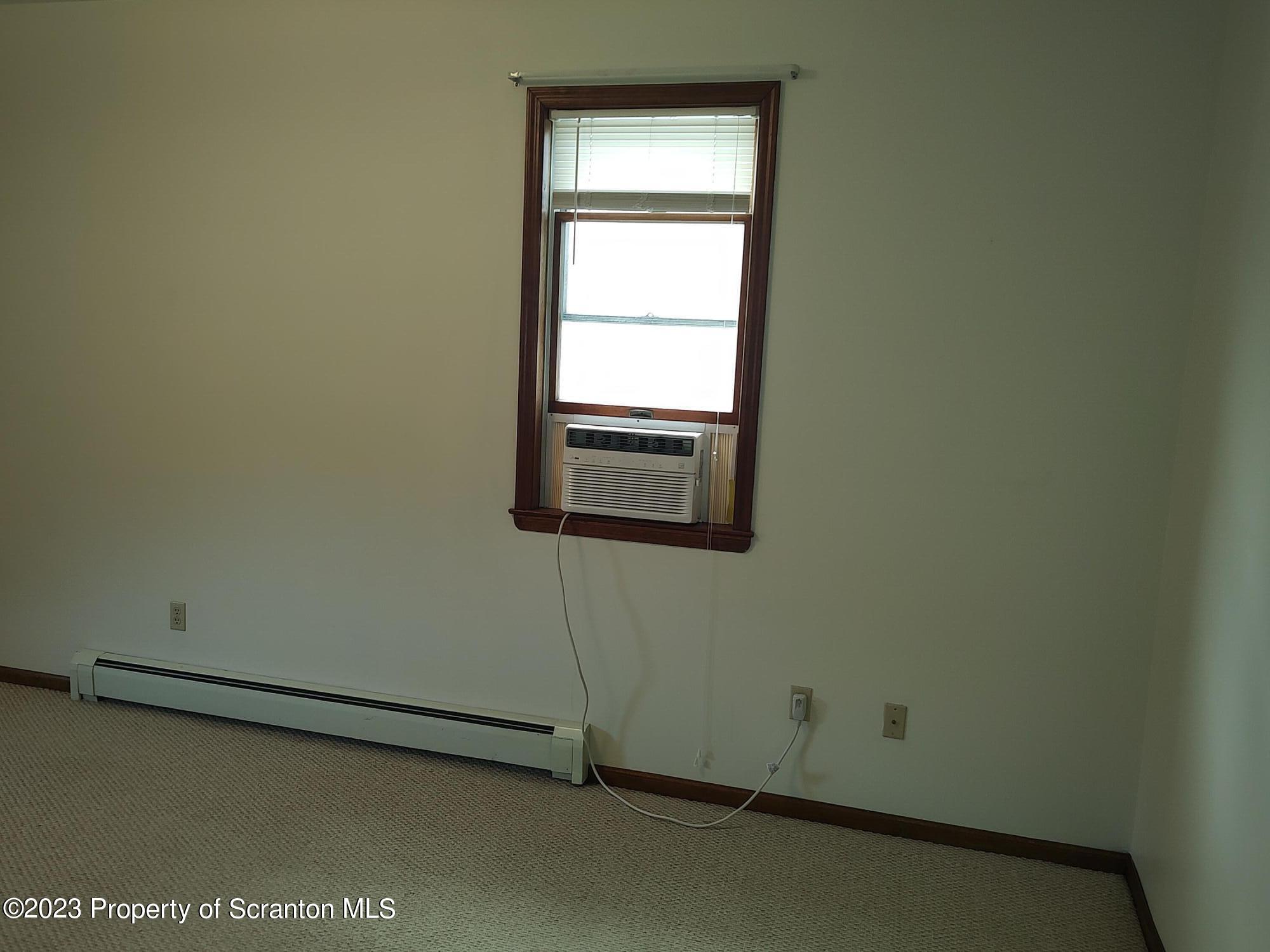 940 South Main Street Scranton, PA 18517 - Photo 23 of 33 Master Bedroom w Winow AC