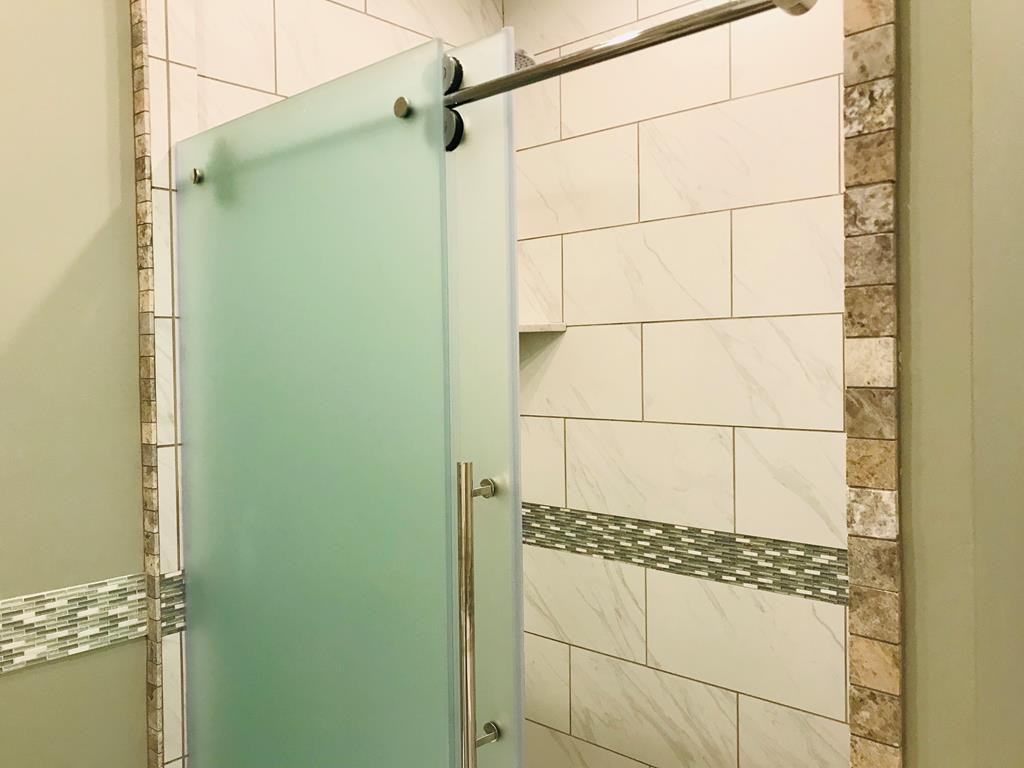 13 Country Squire Road Natchez, MS 39120 - Photo 18 of 43 Walk in Shower