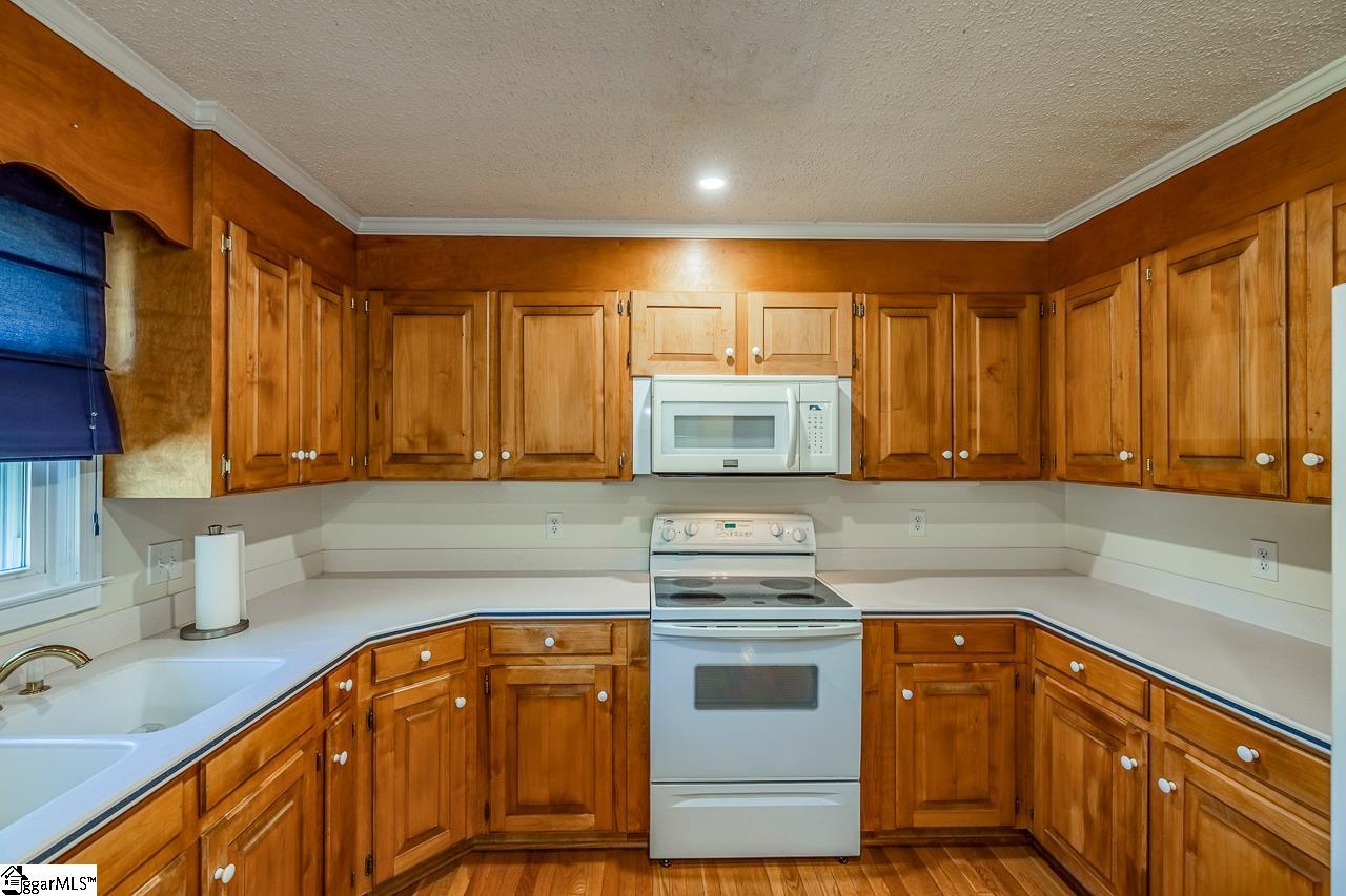 2 Meredith Lane Greenville, SC 29607 - Photo 18 of 45