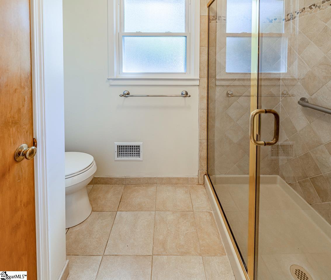 2 Meredith Lane Greenville, SC 29607 - Photo 32 of 45