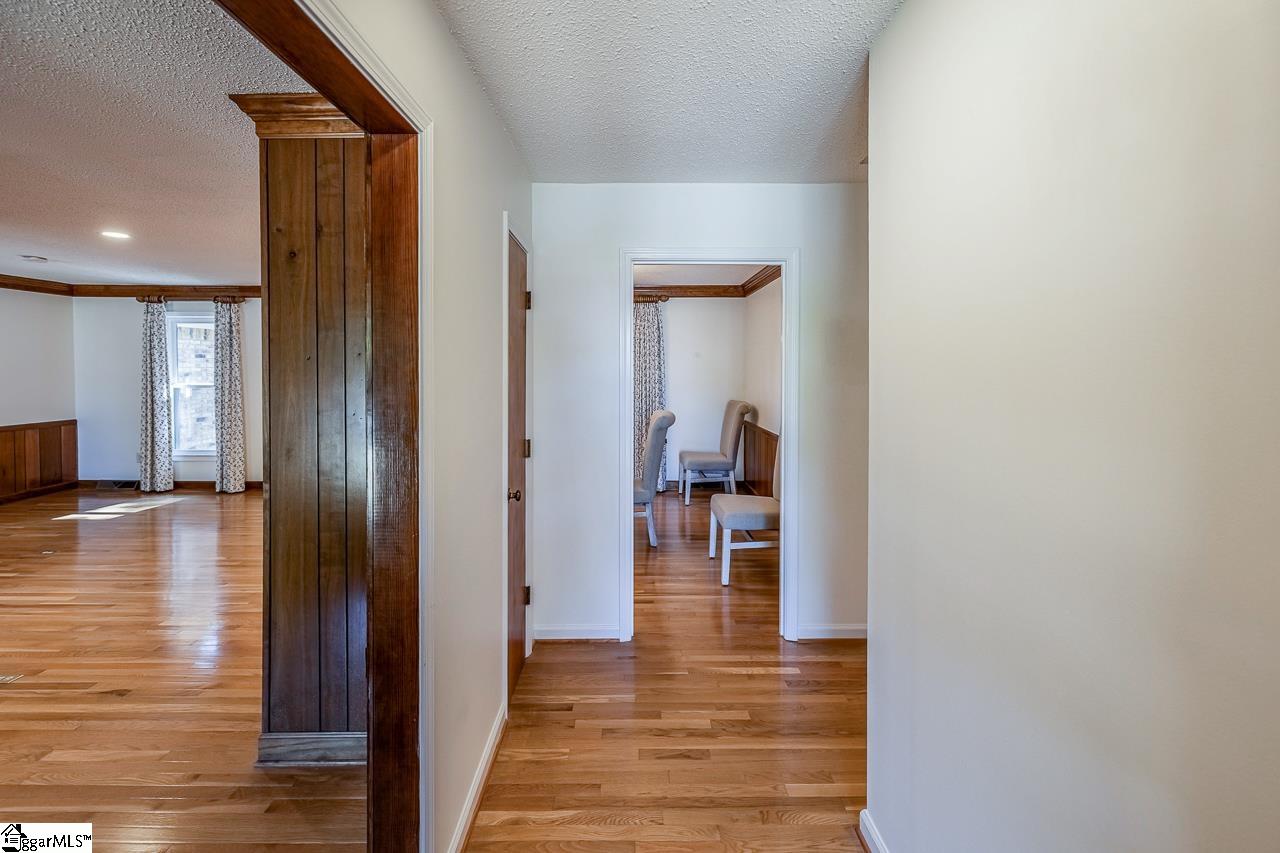 2 Meredith Lane Greenville, SC 29607 - Photo 8 of 45
