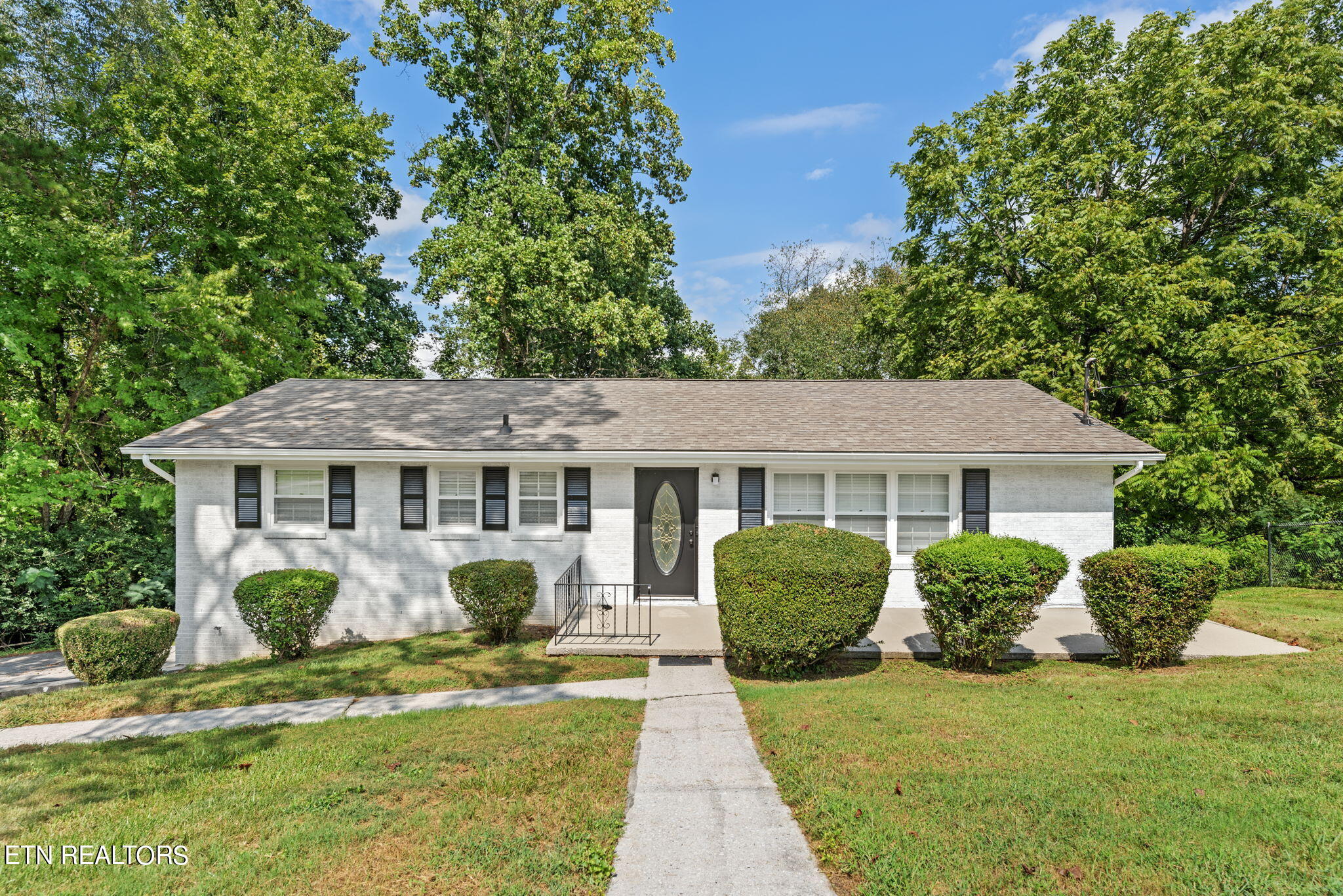 8114 Sharp Road Powell, TN 37849 - Photo 1 of 39 1-web-or-mls-Shrp8114 (24)