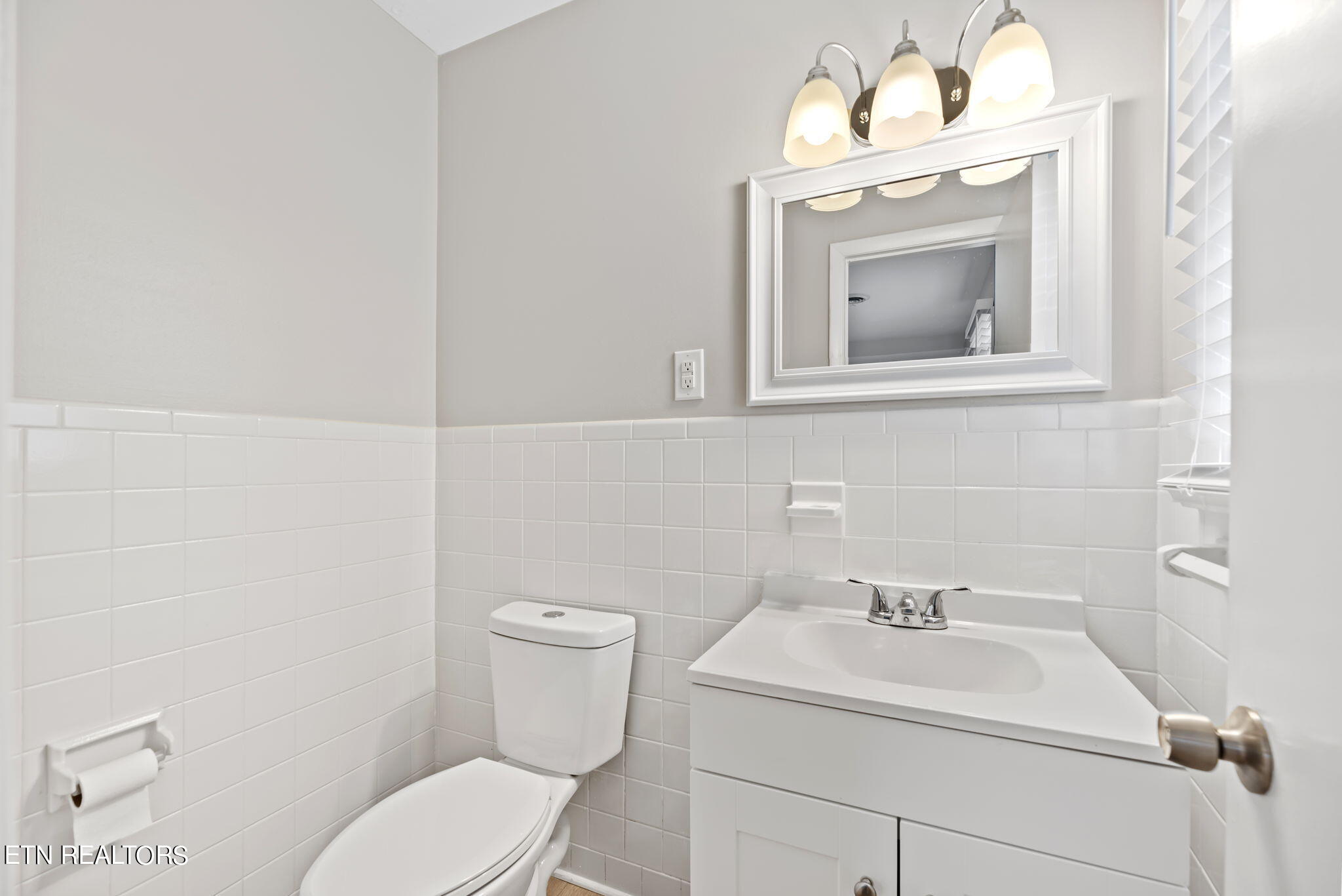 8114 Sharp Road Powell, TN 37849 - Photo 18 of 39 18-web-or-mls-Shrp8114 (66)