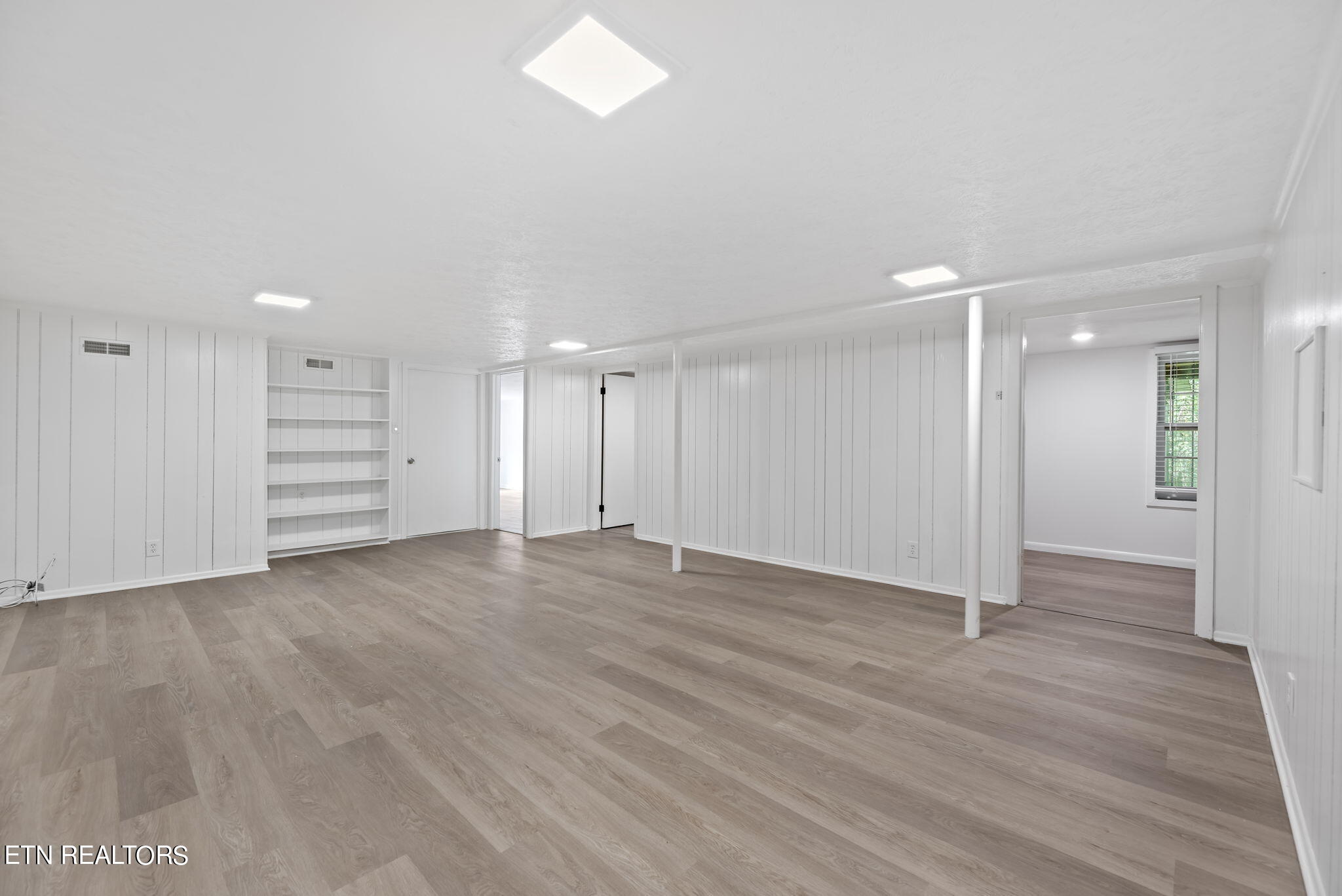 8114 Sharp Road Powell, TN 37849 - Photo 25 of 39 25-web-or-mls-Shrp8114 (84)