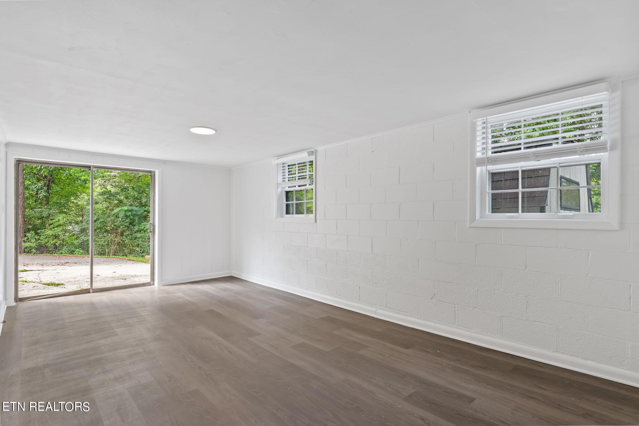 8114 Sharp Road Powell, TN 37849 - Photo 32 of 39 32-web-or-mls-Shrp8114 (102)