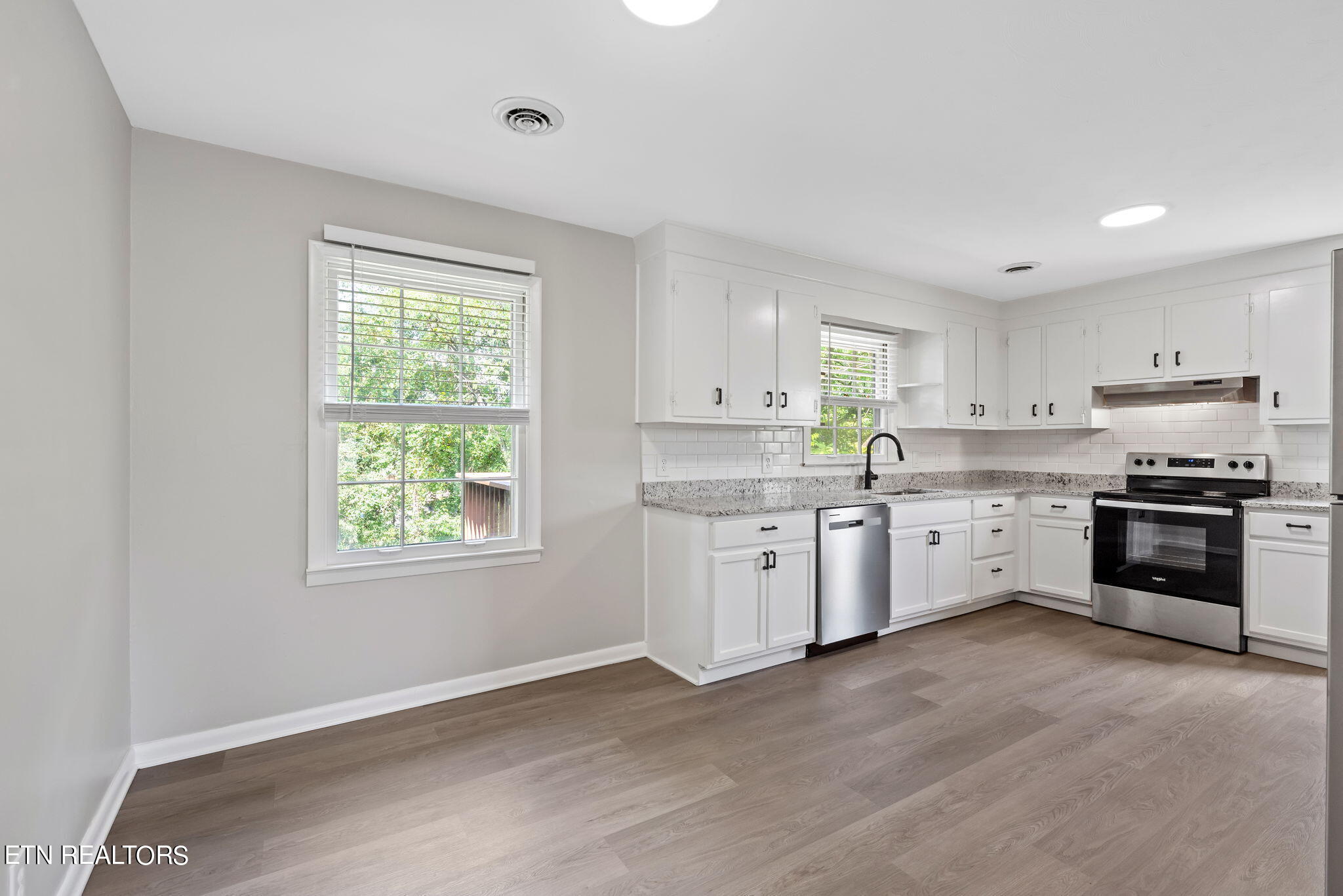 8114 Sharp Road Powell, TN 37849 - Photo 9 of 39 9-web-or-mls-Shrp8114 (42)