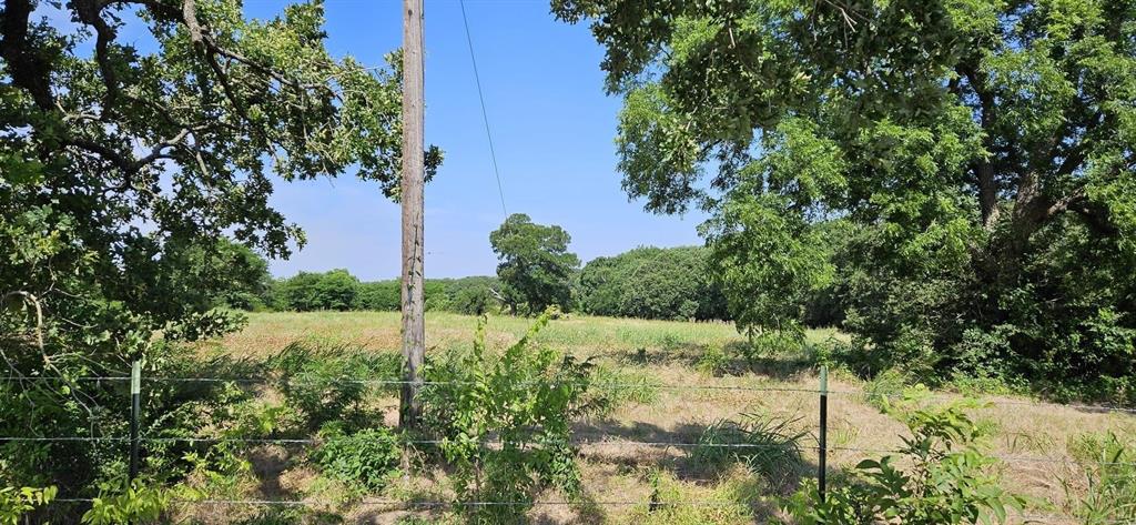 1651 Desvoignes Road Denison, TX 75021 - Photo 5 of 10 Gallery Image 5