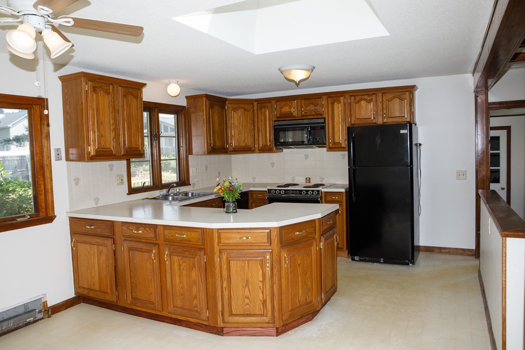 116 Feeding Hills Road Southwick, MA 01077 - Photo 4 of 29 Gallery Image 4