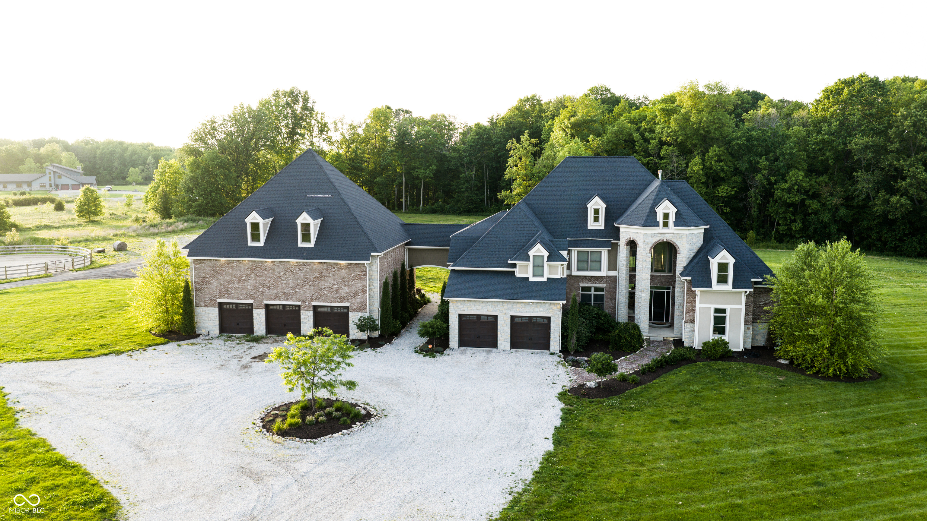 910 South 800 E Road Zionsville, IN 46075 - Photo 1 of 109