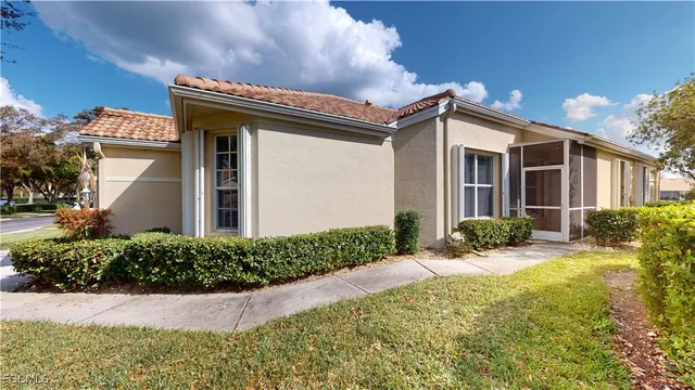 $289,999 | 8797 East Bay Circle, Fort Myers, FL 33908