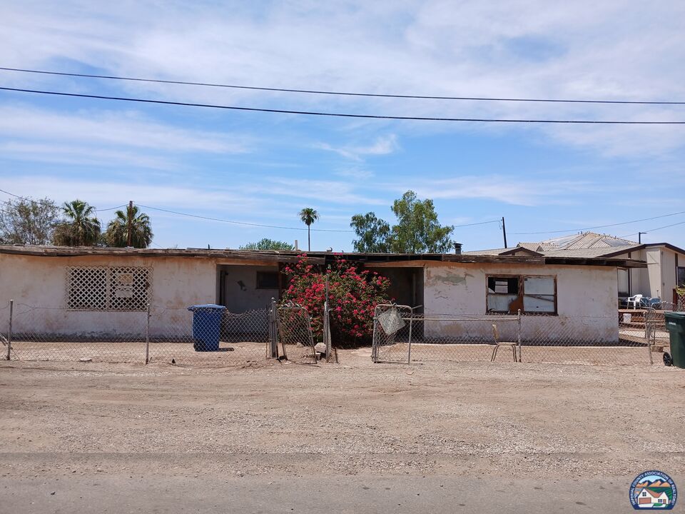 2120 McDonald Road El Centro, CA 92243 - Photo 1 of 5 Gallery Image 1