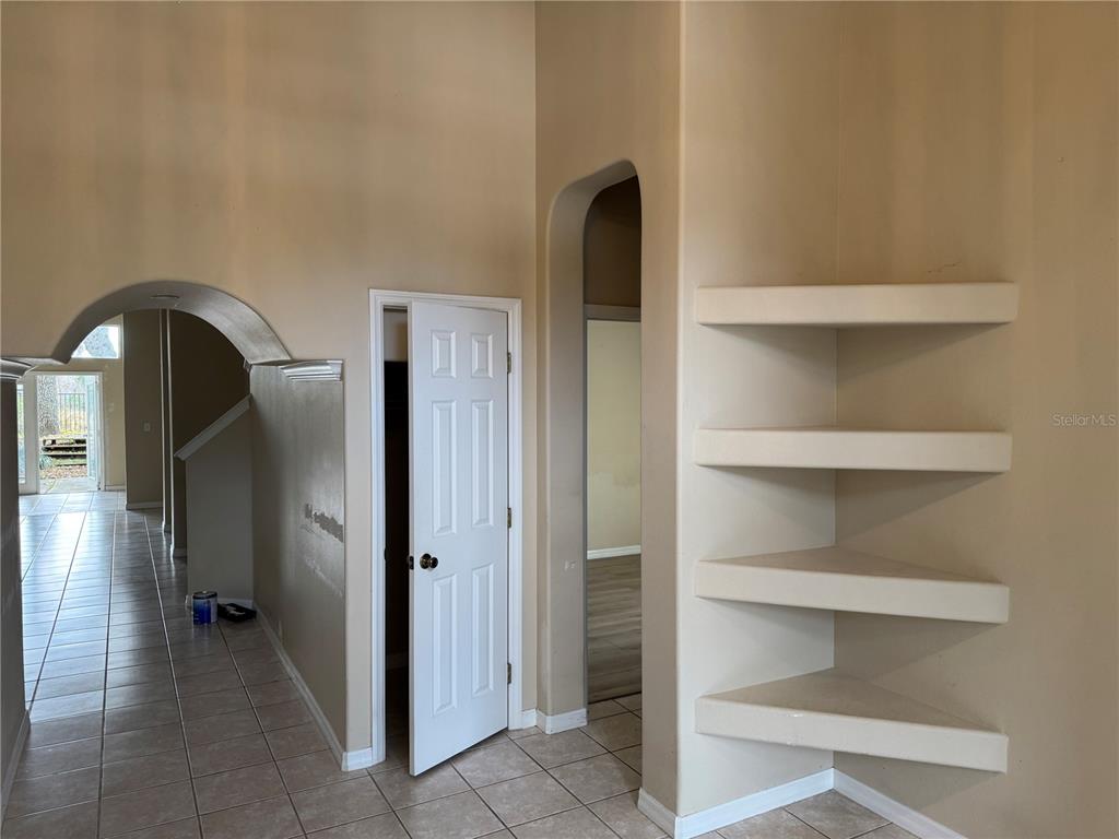 4190 Bear Gully Road Winter Park, FL 32792 - Photo 5 of 30 a view of a hallway with closet