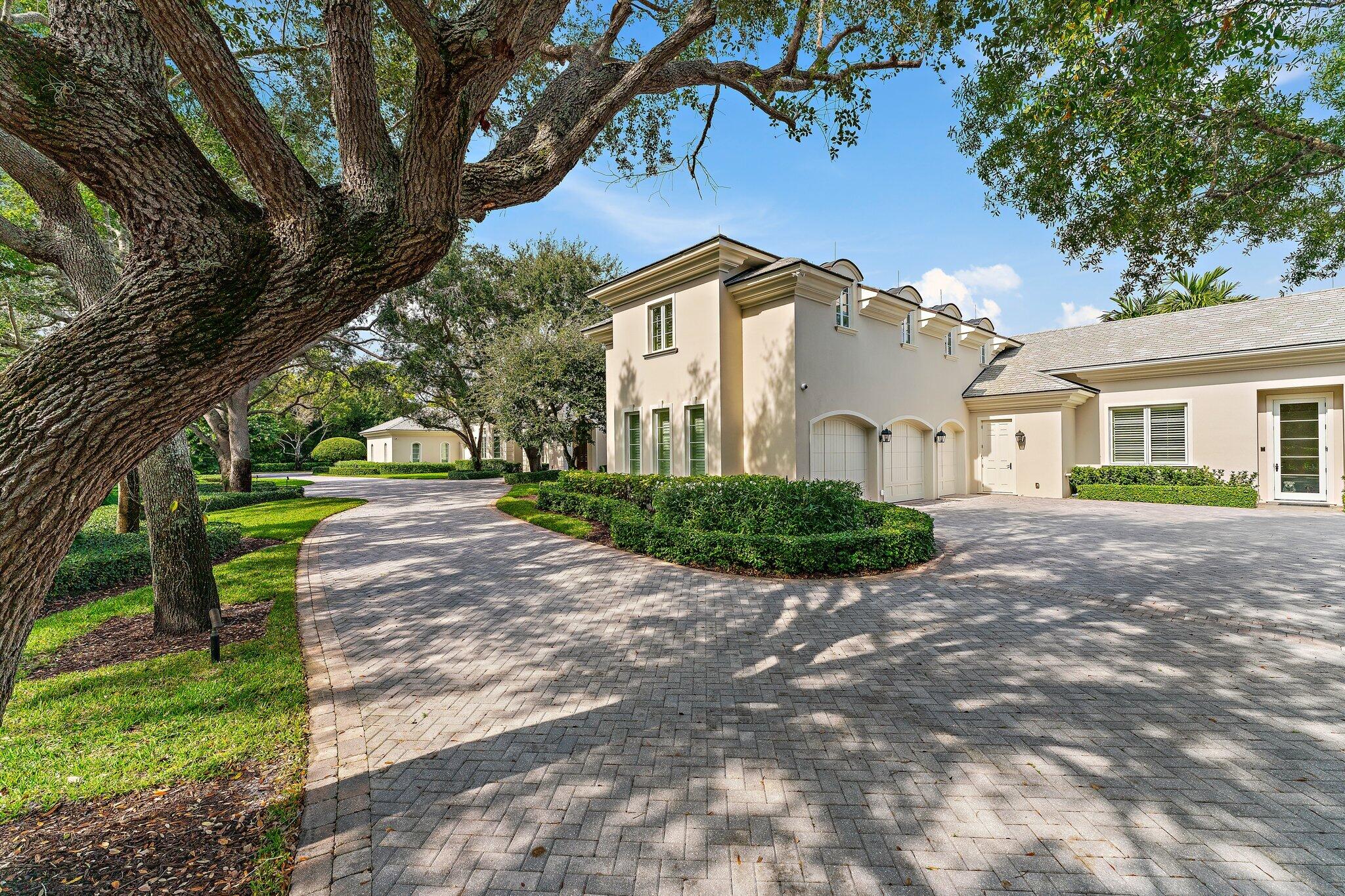 124 Bears Club Drive Jupiter, FL 33477 - Photo 11 of 75 034-124BearsClubDr-Jupiter-SMALL