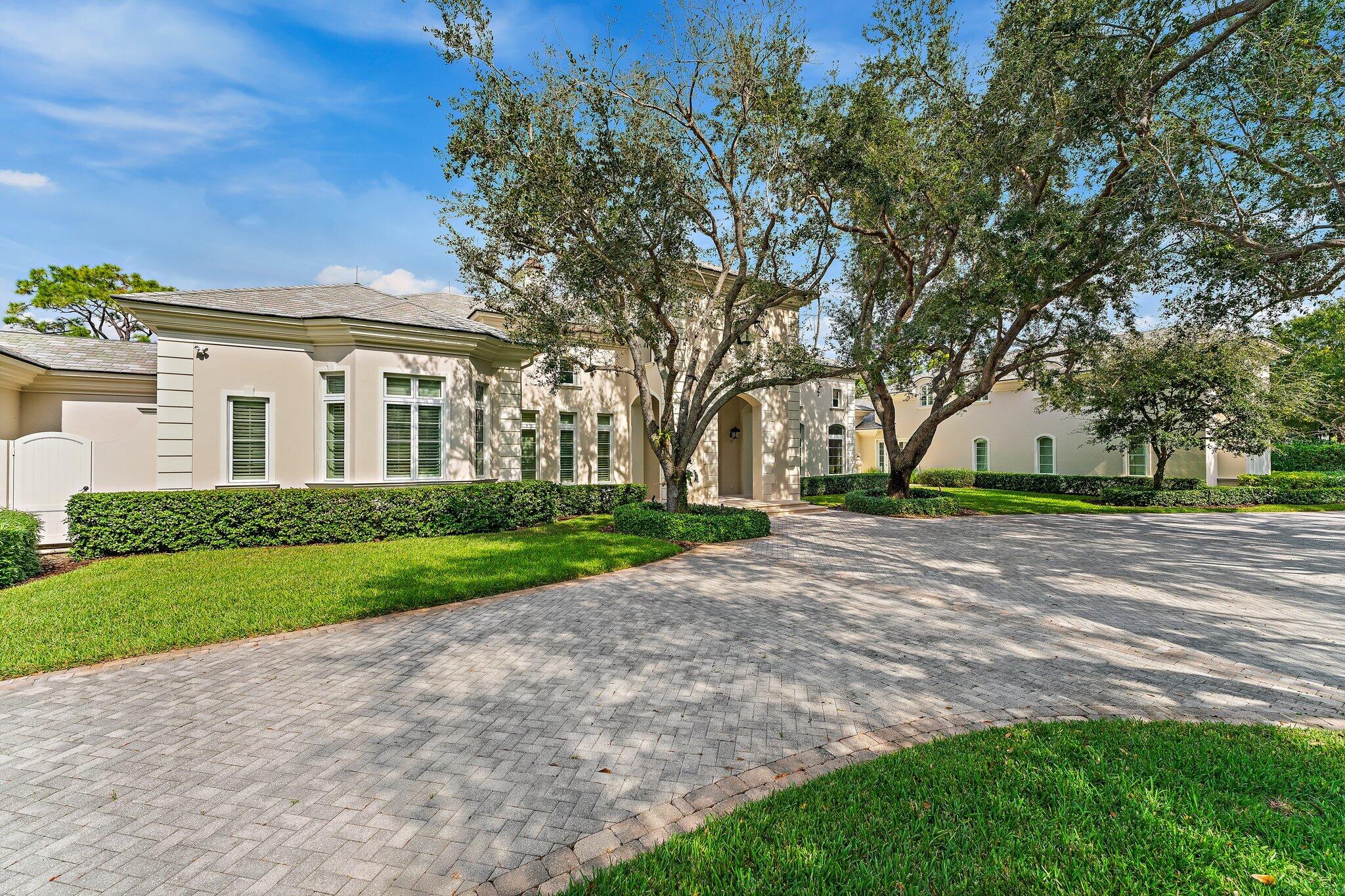 124 Bears Club Drive Jupiter, FL 33477 - Photo 15 of 75 045-124BearsClubDr-Jupiter-SMALL