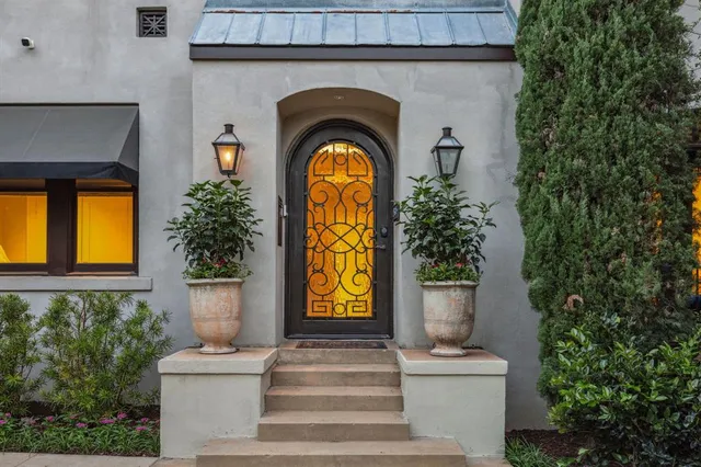 $1,240,000 | 2560 Cockrell Avenue, Fort Worth, TX 76109