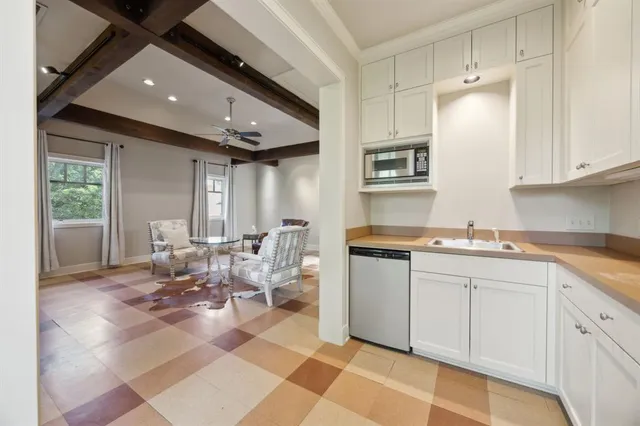 $1,240,000 | 2560 Cockrell Avenue, Fort Worth, TX 76109