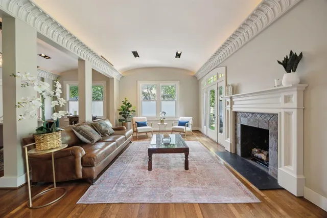 $1,200,000 | 2560 Cockrell Avenue, Fort Worth, TX 76109