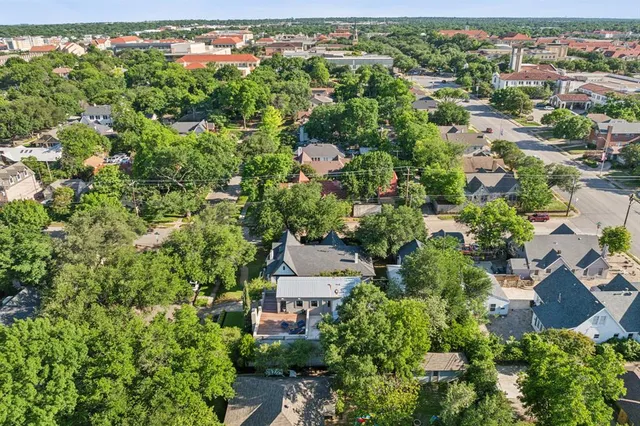 $1,240,000 | 2560 Cockrell Avenue, Fort Worth, TX 76109