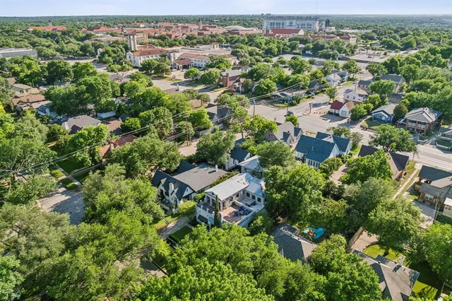 $1,240,000 | 2560 Cockrell Avenue, Fort Worth, TX 76109