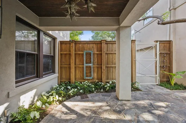 $1,240,000 | 2560 Cockrell Avenue, Fort Worth, TX 76109