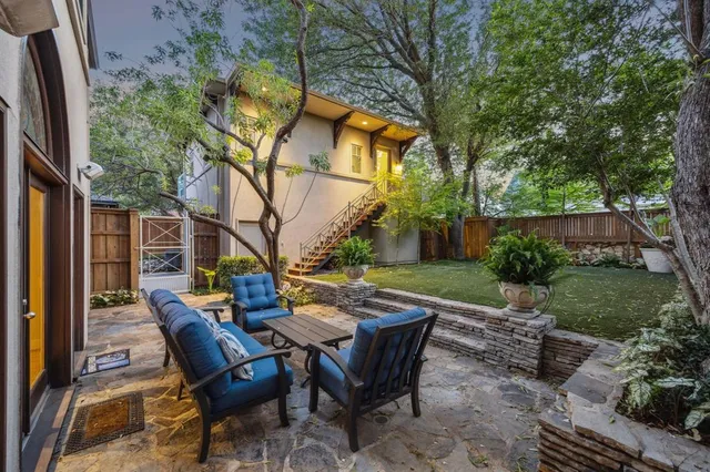 $1,200,000 | 2560 Cockrell Avenue, Fort Worth, TX 76109