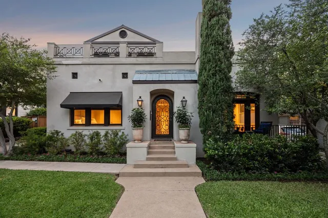 $1,240,000 | 2560 Cockrell Avenue, Fort Worth, TX 76109