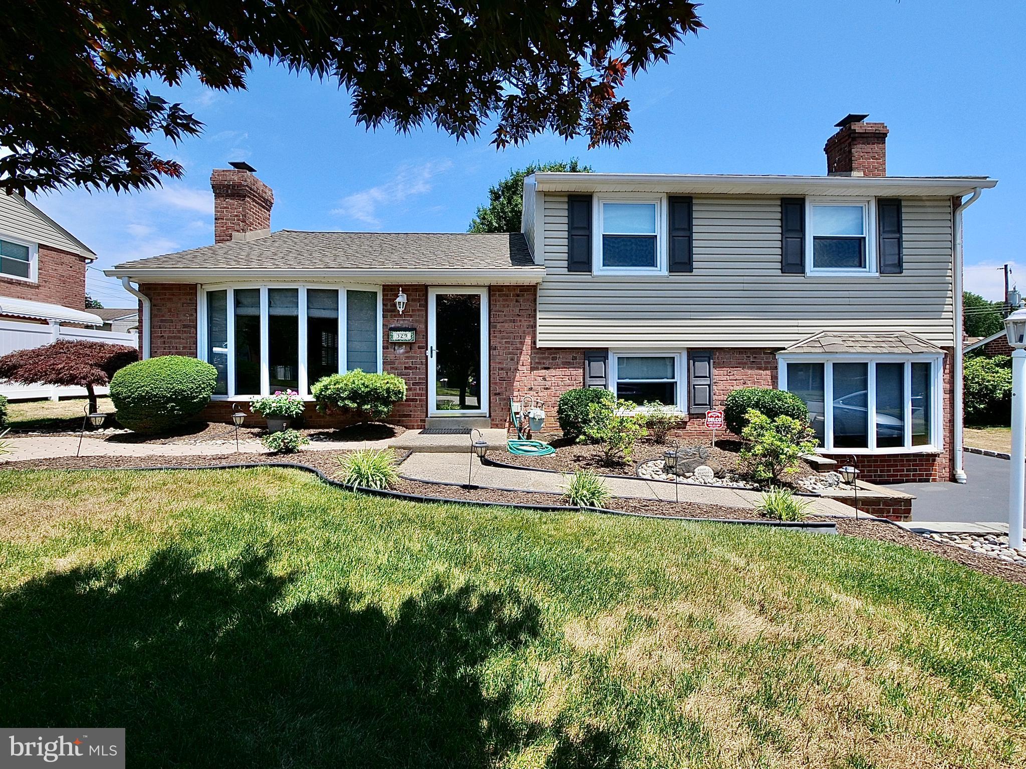 329 Lewis Road Springfield, PA 19064 - Photo 1 of 53
