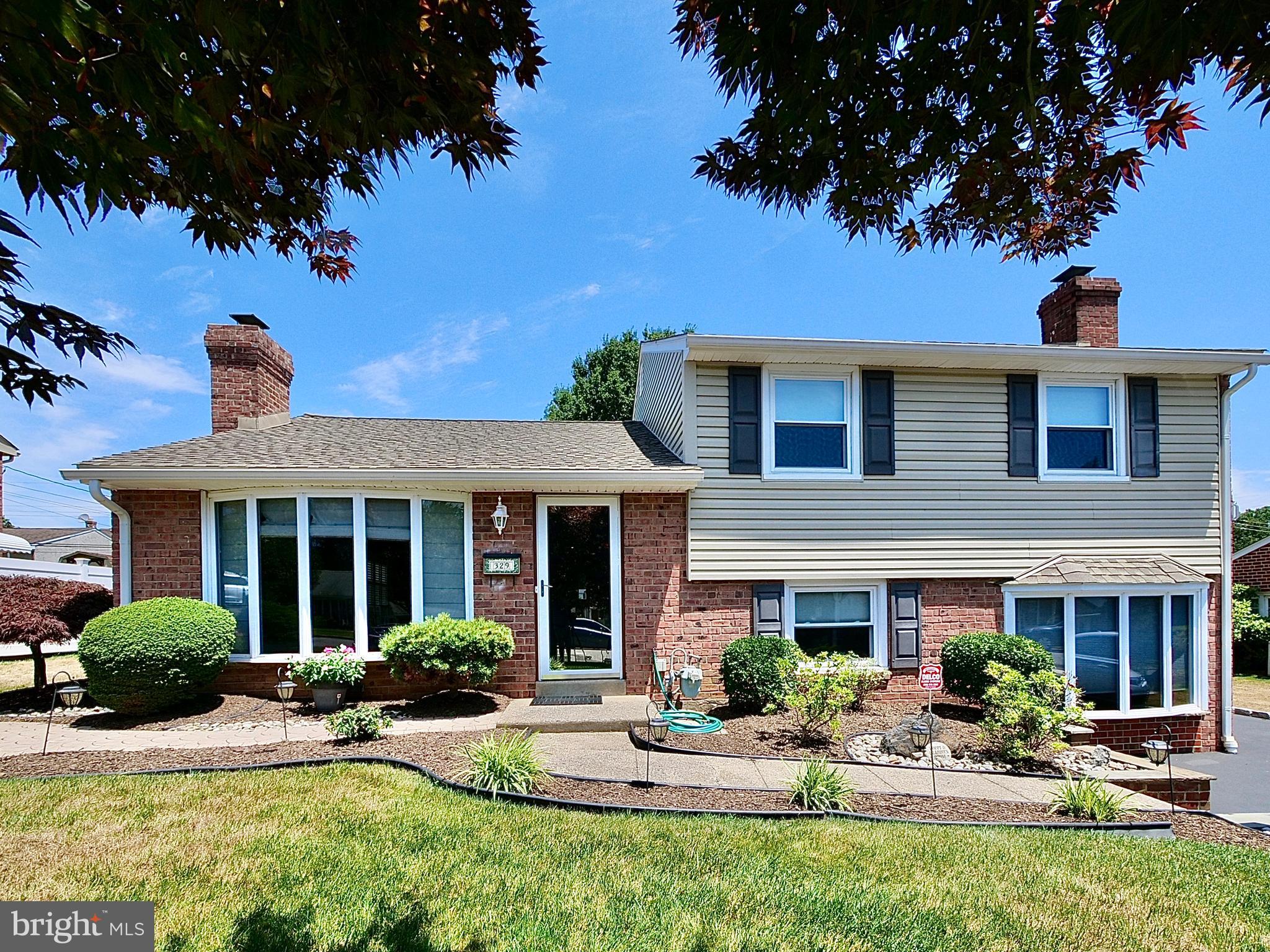 329 Lewis Road Springfield, PA 19064 - Photo 2 of 53