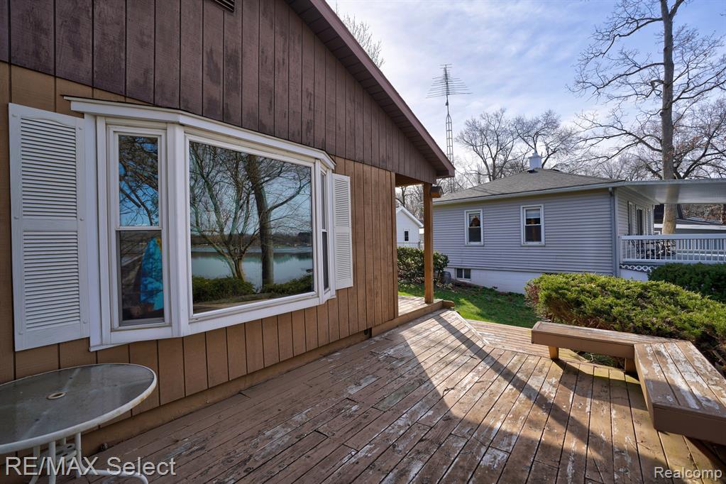 2129 Miles Road Lapeer, MI 48446 - Photo 3 of 23