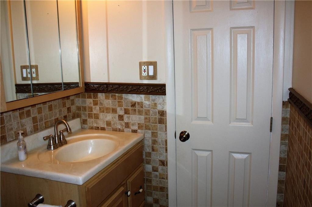 133 Seton Road Penn Hills, PA 15147 - Photo 5 of 21 Gallery Image 5