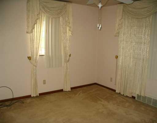191 Starr Road Russellton, PA 15076 - Photo 4 of 8 Living Room.