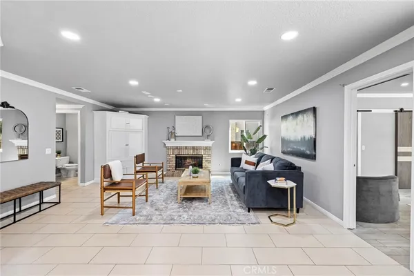 $2,149,888 | 74 Linhaven, Irvine, CA 92602