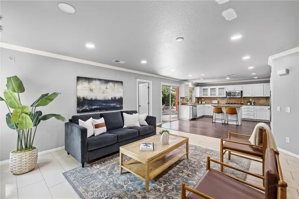 $2,149,888 | 74 Linhaven, Irvine, CA 92602