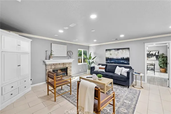 $2,149,888 | 74 Linhaven, Irvine, CA 92602