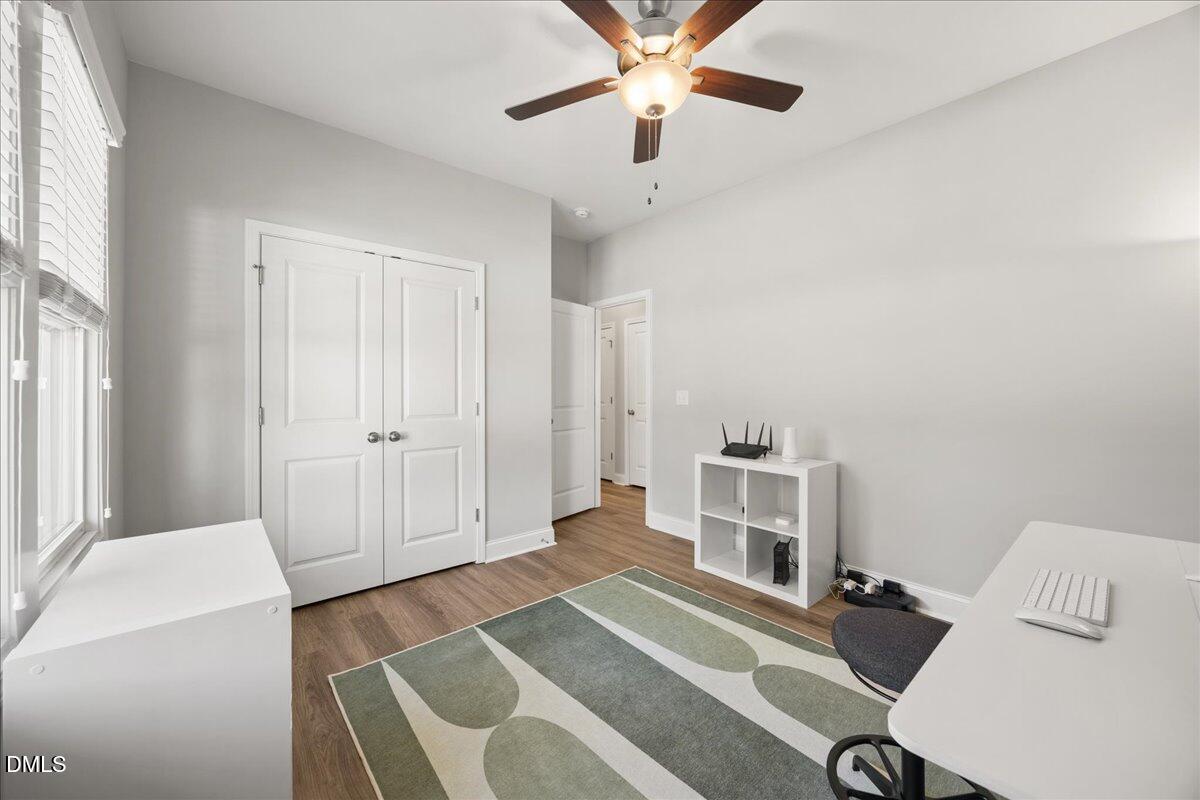 189 Red River Drive Selma, NC 27576 - Photo 23 of 31 a view of a livingroom with a workspace