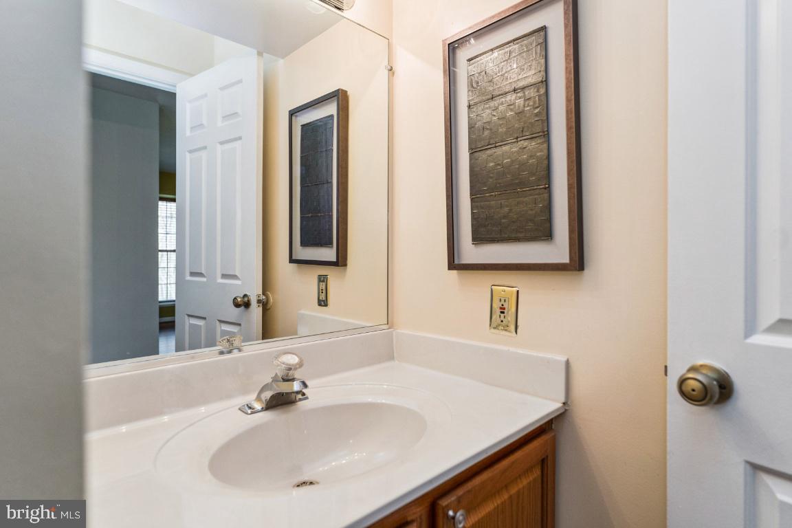 9102 Erfurt Court Laurel, MD 20708 - Photo 19 of 47