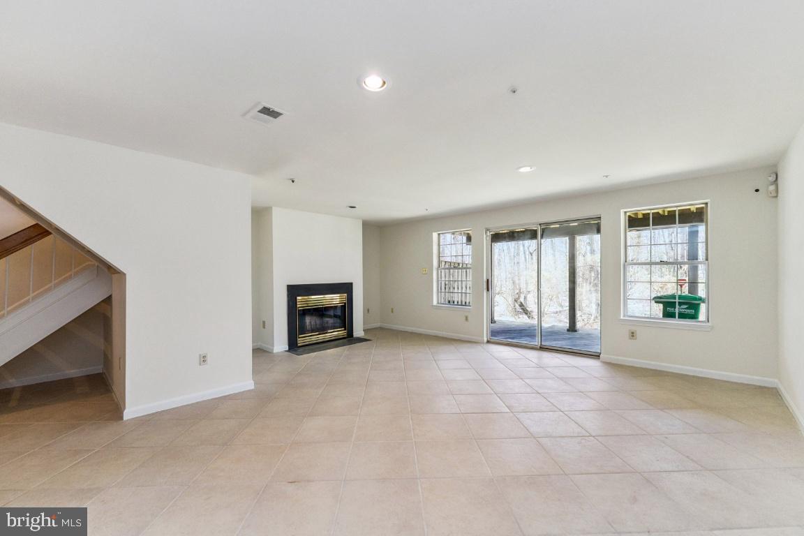 9102 Erfurt Court Laurel, MD 20708 - Photo 35 of 47