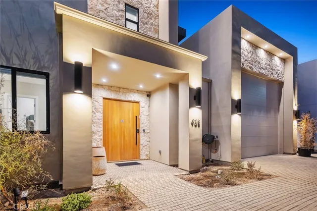 a view of a entryway of a house