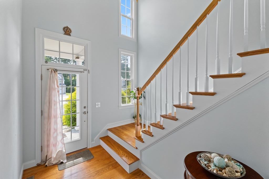 9 Cyrus Way, Unit 9 Northborough, MA 01532 - Photo 4 of 41