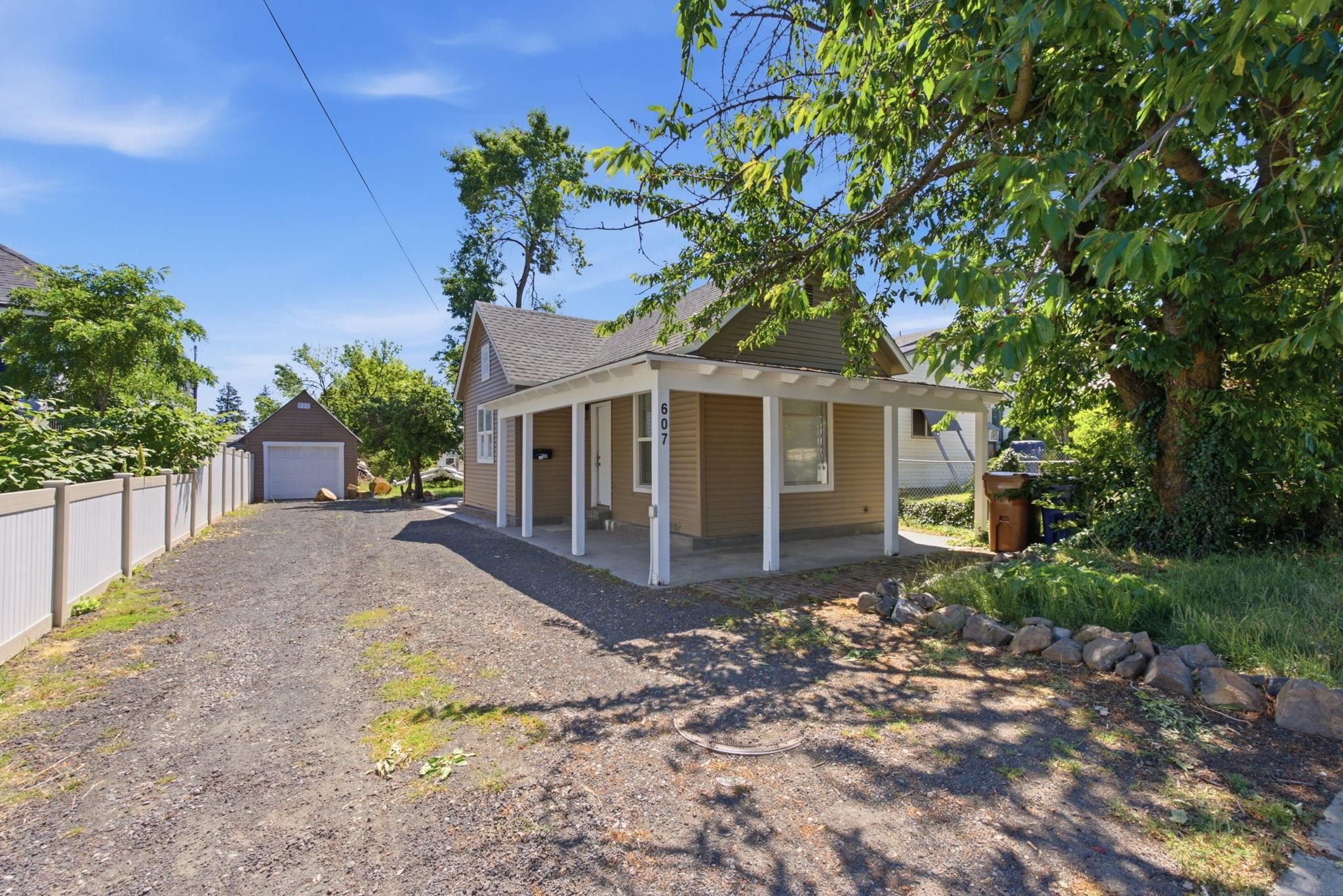 607 South Hatch Street Spokane, WA 99202 - Photo 3 of 22